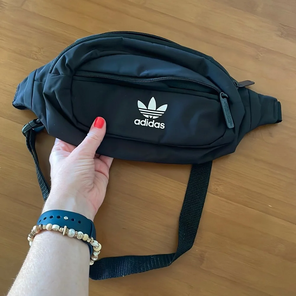 Adidas crossbody bag - Picture 1 of 6